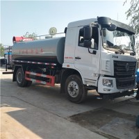 工地大型洒水带雾炮园林绿化大型运水车厂家报价多少钱一辆