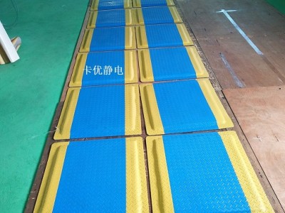 防静电桌垫，缓解疲劳地垫工厂 工位缓解脚疲劳垫，防静电桌垫工厂电话，卡优胶垫图3